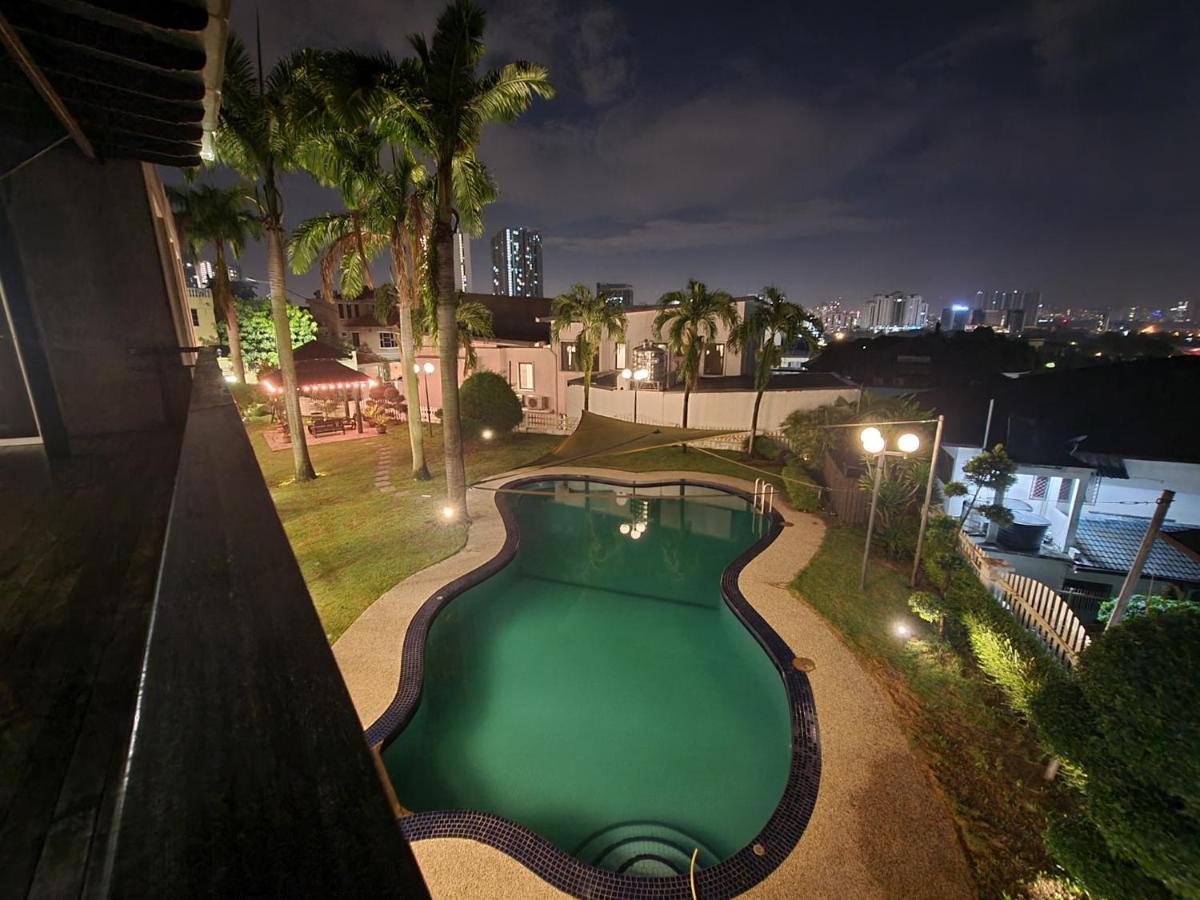 Vila B1. The Big House With Pool @ Kl Cheras Midah Kuala Lumpur